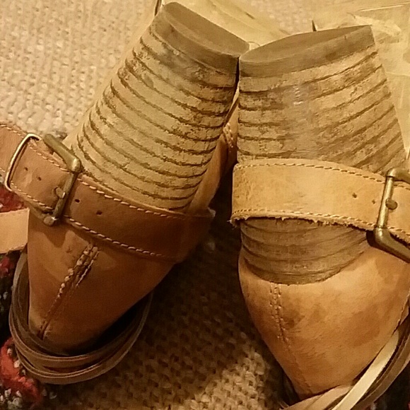 Steve Madden Tolteca cognac leather booties - Picture 6 of 8